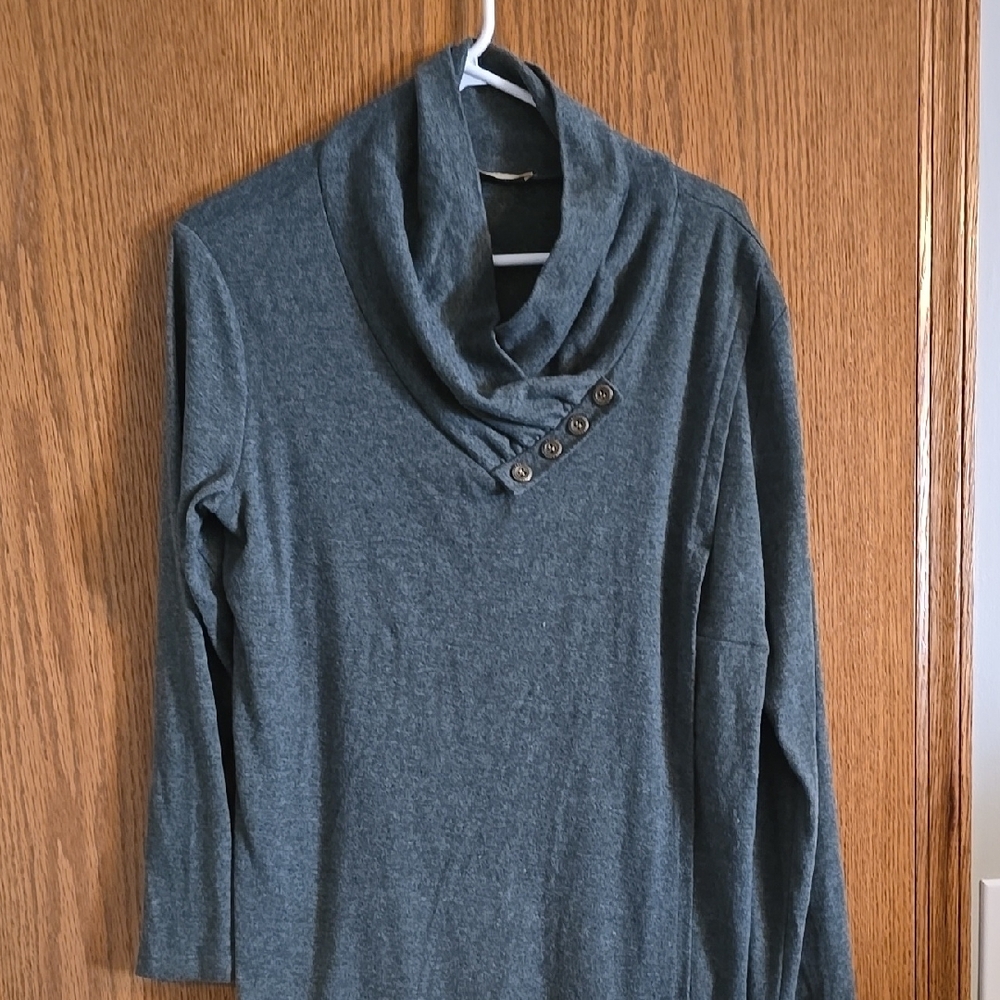 Women's Gray/Green Sweater with stylish Button Detail